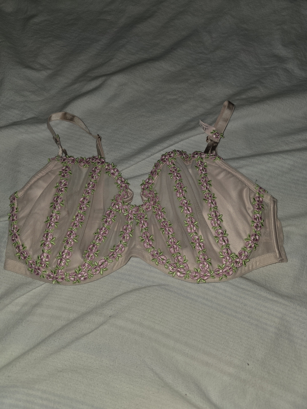 Victoria's Secret Dream Angeld  Floral Embroidered Bra 38DD